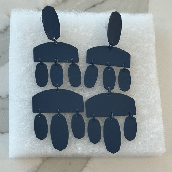 Kendra Scott Matte Navy Metal Earrings, NWT - Picture 4 of 8